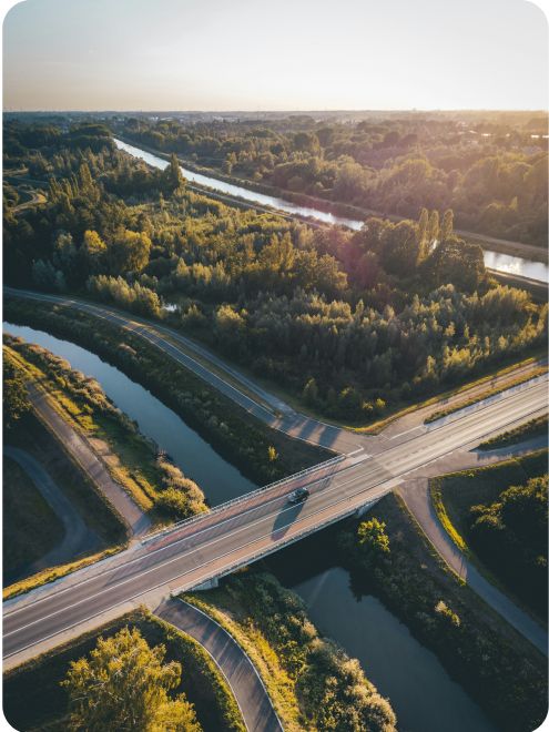 Nudo de carreteras visto desde el aire